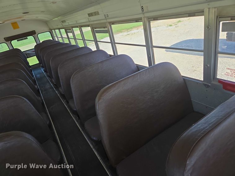 image for item EN8308 2000 Blue Bird school bus