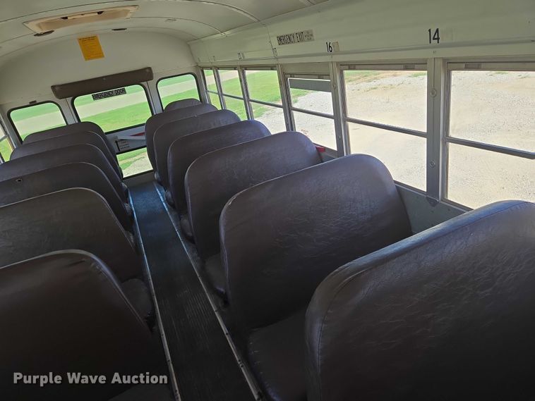 image for item EN8308 2000 Blue Bird school bus