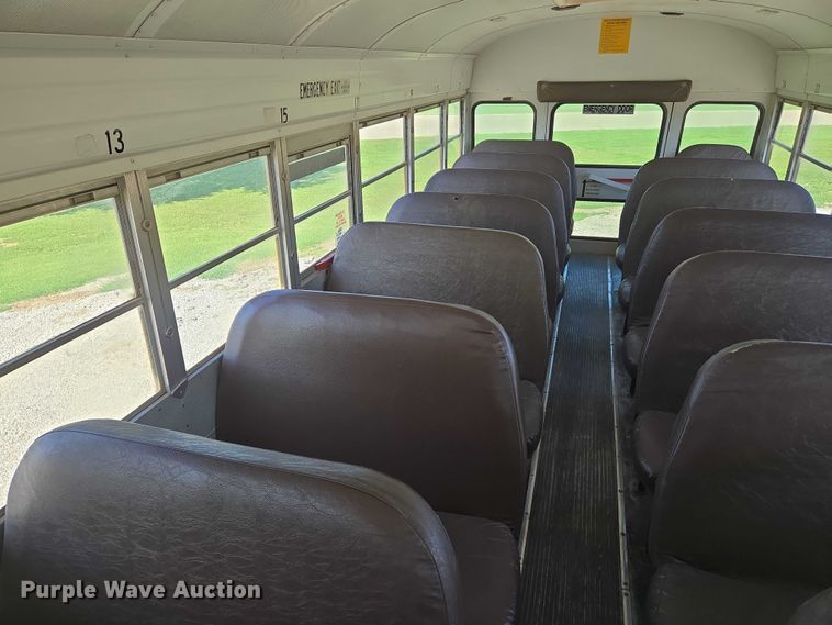 image for item EN8308 2000 Blue Bird school bus