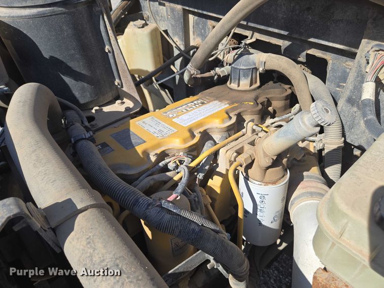 image for item EN8308 2000 Blue Bird school bus