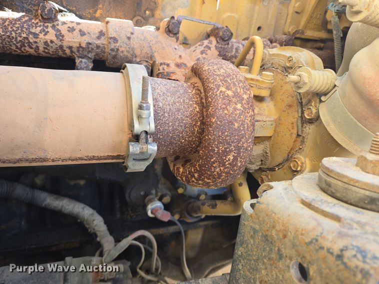 image for item EN8308 2000 Blue Bird school bus