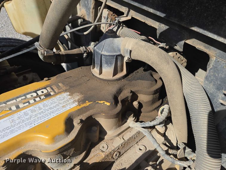 image for item EN8308 2000 Blue Bird school bus