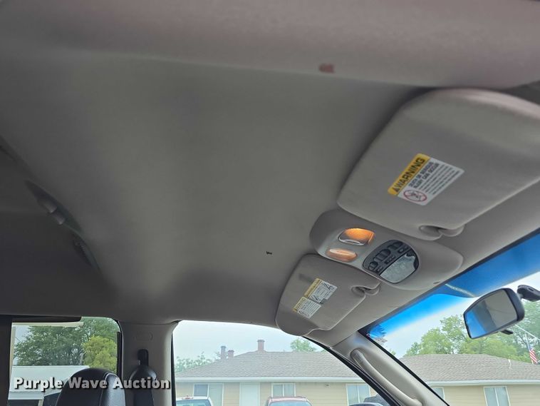 image for item EO1526 2003 Dodge Durango SLT SUV