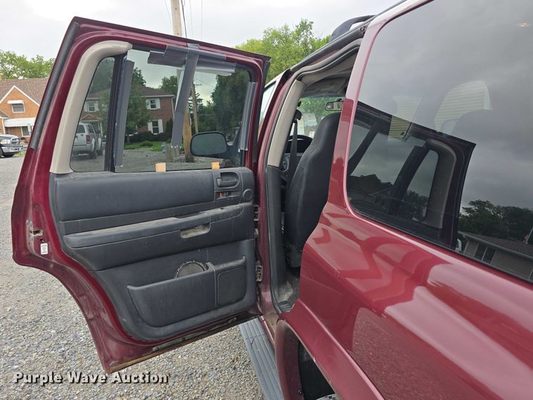 image for item EO1526 2003 Dodge Durango SLT SUV