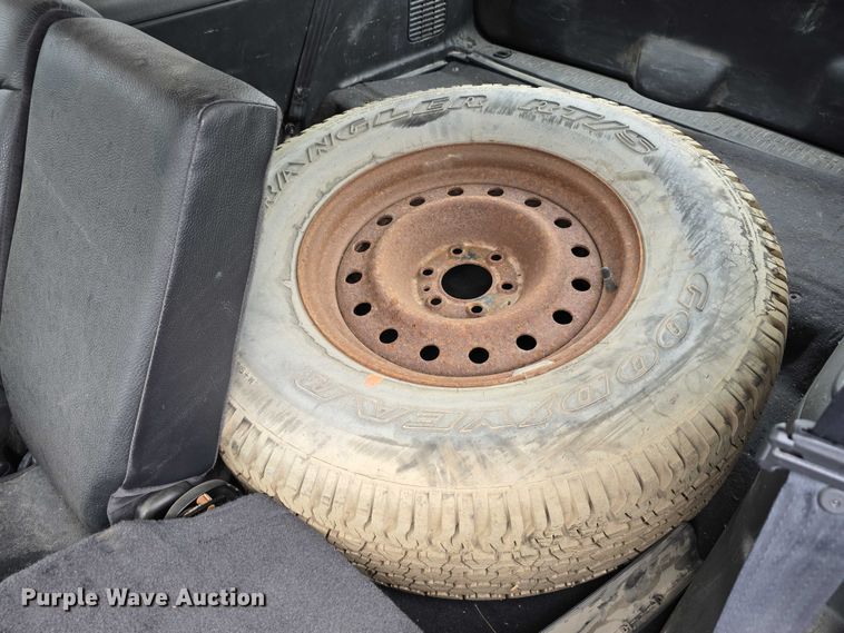 image for item EO1526 2003 Dodge Durango SLT SUV