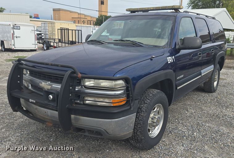 image for item EO1529 2000 Chevrolet Suburban 2500 LS  SUV