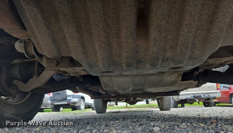 image for item EO1529 2000 Chevrolet Suburban 2500 LS  SUV