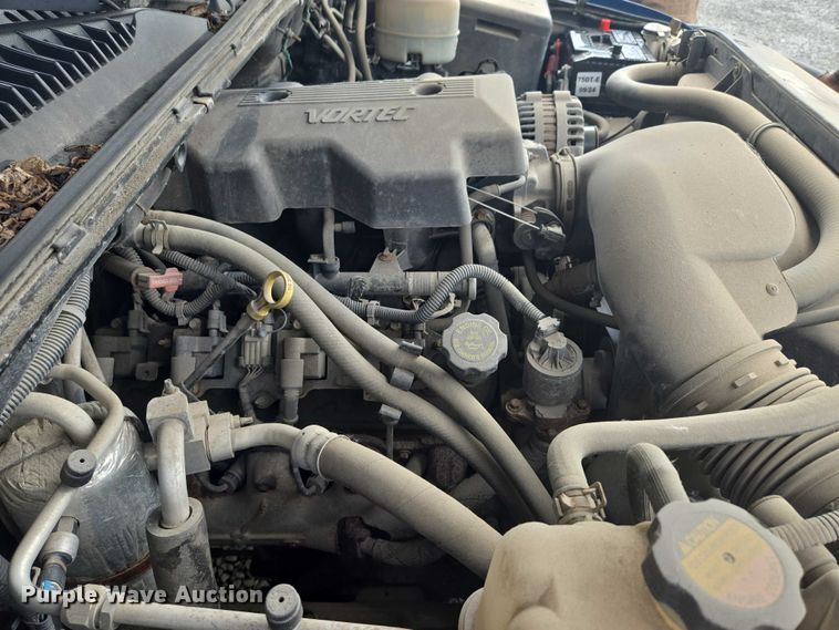 image for item EO1529 2000 Chevrolet Suburban 2500 LS  SUV