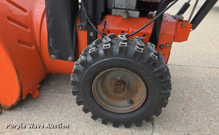 image for item EO1530 Husqvarna 5524STE snow blower