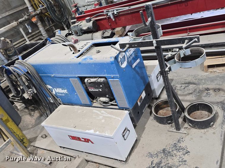 image for item EO1536 Miller Bobcat 235 welder/generator