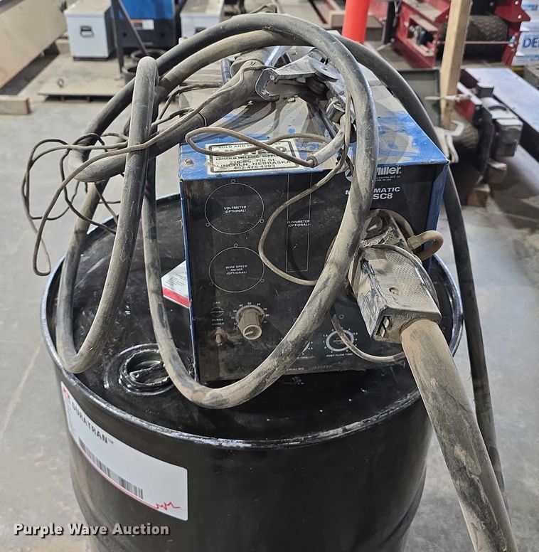 image for item EO1536 Miller Bobcat 235 welder/generator