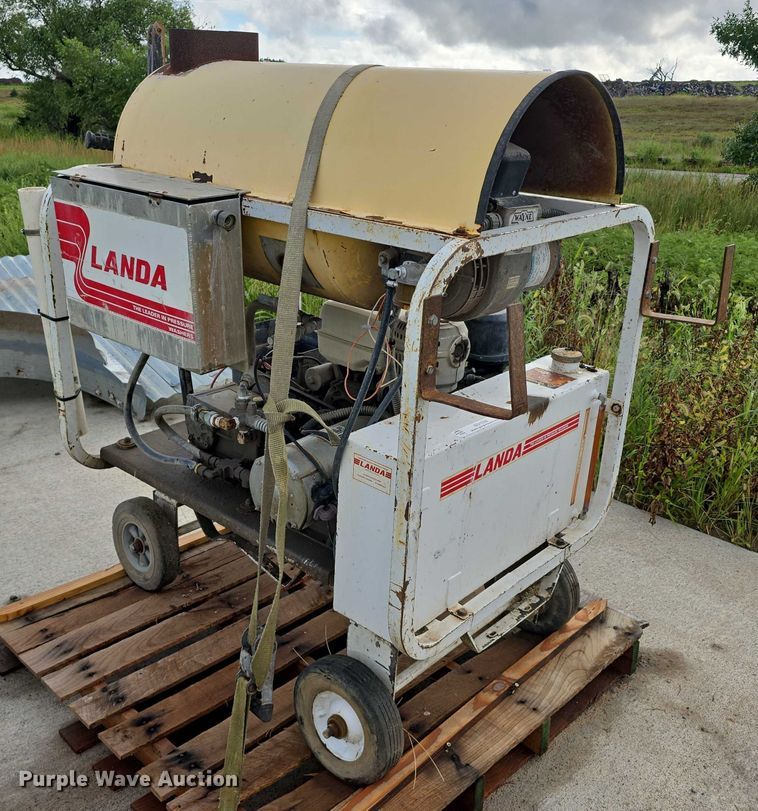 image for item EO1538 Landa PGHW4-20321E hot pressure washer