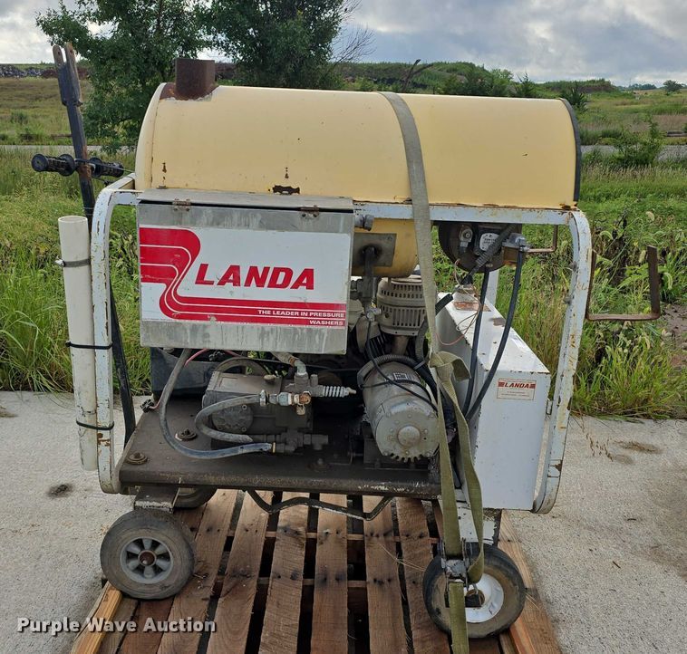 image for item EO1538 Landa PGHW4-20321E hot pressure washer