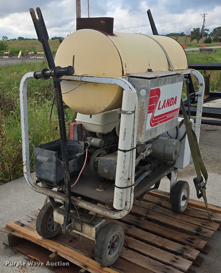 image for item EO1538 Landa PGHW4-20321E hot pressure washer