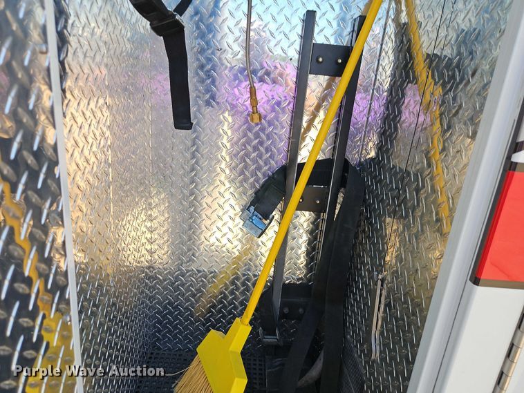 image for item EO4584 2014 Ford F550 ambulance