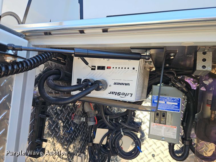 image for item EO4584 2014 Ford F550 ambulance