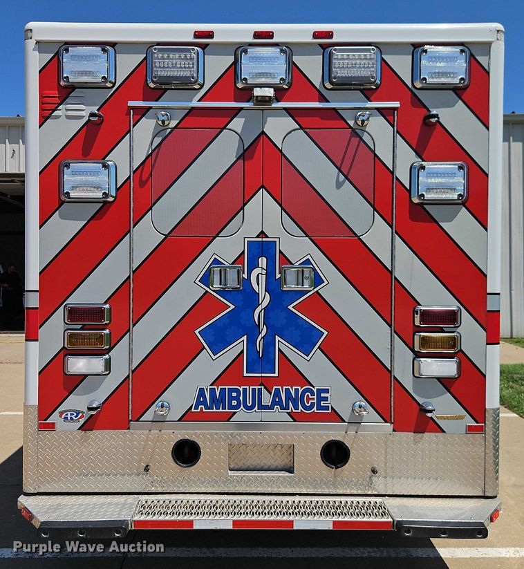 image for item EO4584 2014 Ford F550 ambulance