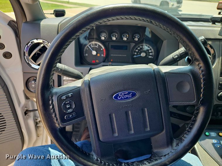 image for item EO4584 2014 Ford F550 ambulance