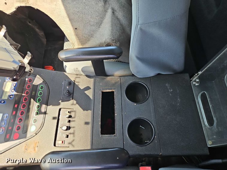 image for item EO4584 2014 Ford F550 ambulance