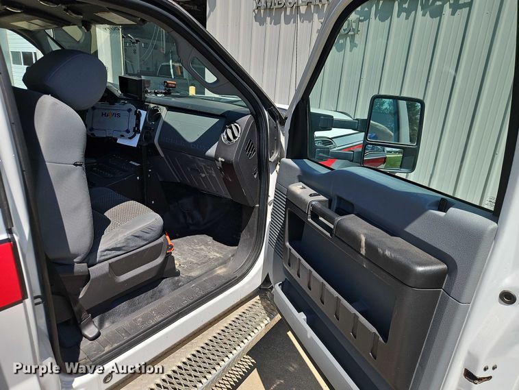 image for item EO4584 2014 Ford F550 ambulance