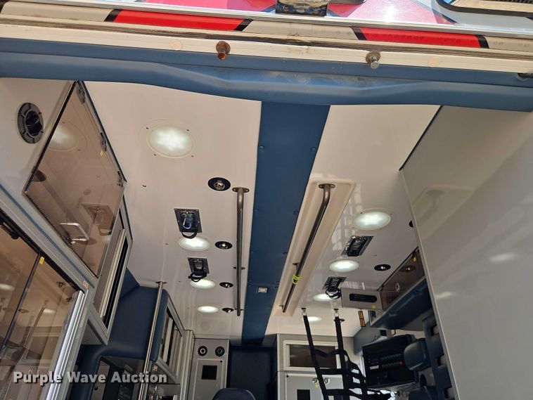 image for item EO4584 2014 Ford F550 ambulance