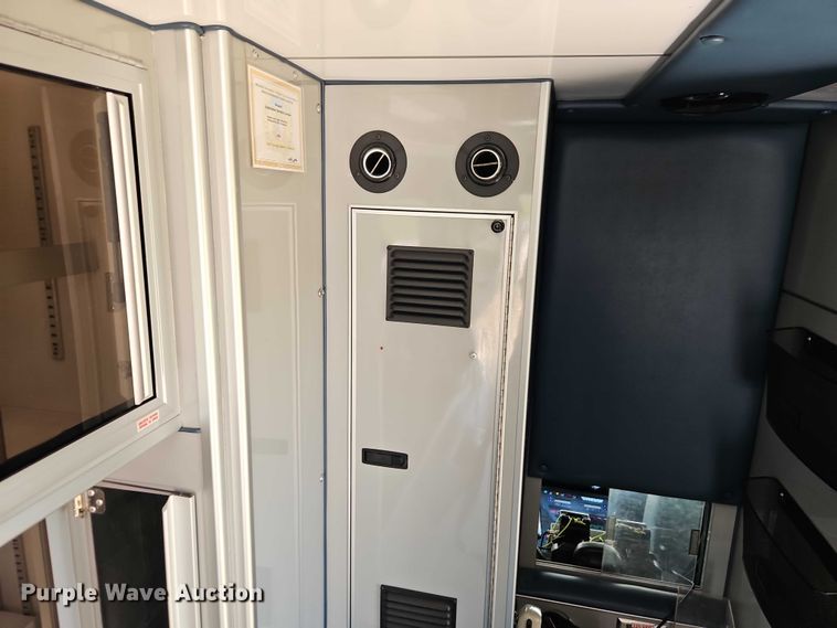 image for item EO4584 2014 Ford F550 ambulance