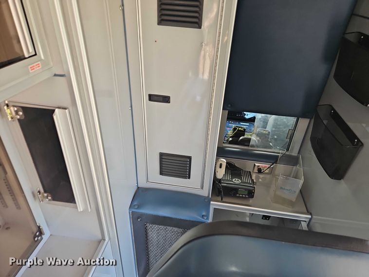 image for item EO4584 2014 Ford F550 ambulance