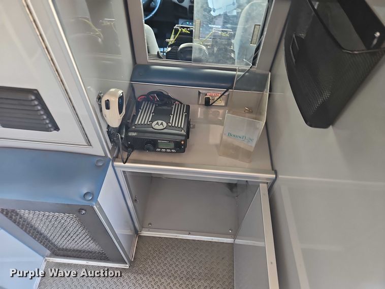 image for item EO4584 2014 Ford F550 ambulance