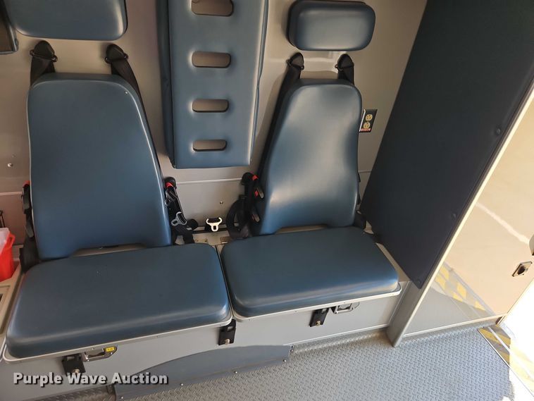 image for item EO4584 2014 Ford F550 ambulance