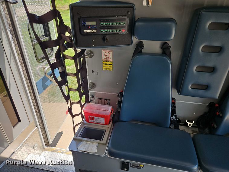 image for item EO4584 2014 Ford F550 ambulance