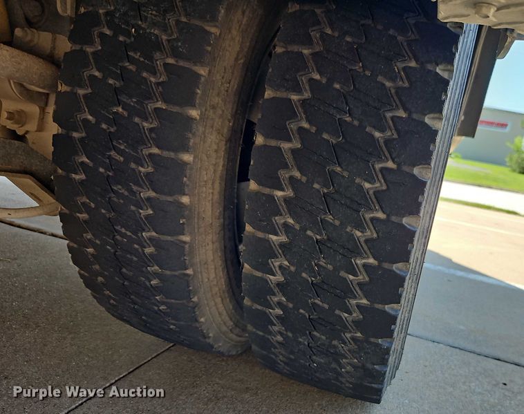 image for item EO4584 2014 Ford F550 ambulance