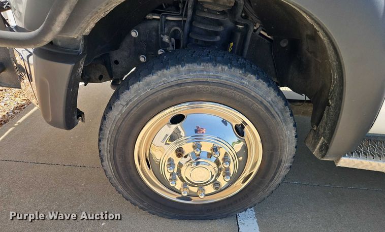 image for item EO4584 2014 Ford F550 ambulance