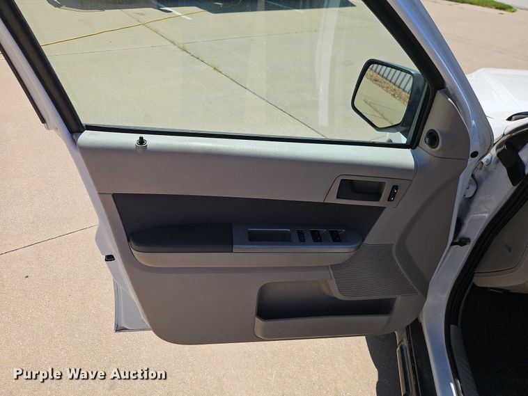 image for item EO4585 2009 Ford Escape SUV