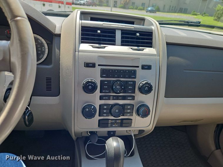 image for item EO4585 2009 Ford Escape SUV