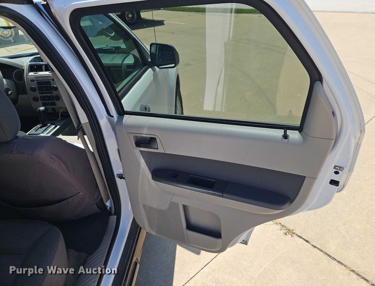 image for item EO4585 2009 Ford Escape SUV