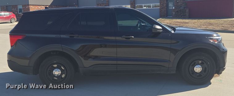 image for item EQ6809 2021 Ford  Explorer Police interceptor  SUV