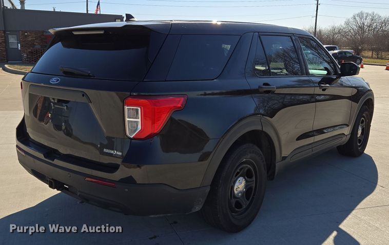 image for item EQ6809 2021 Ford  Explorer Police interceptor  SUV