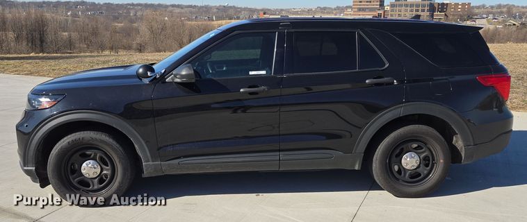 image for item EQ6809 2021 Ford  Explorer Police interceptor  SUV