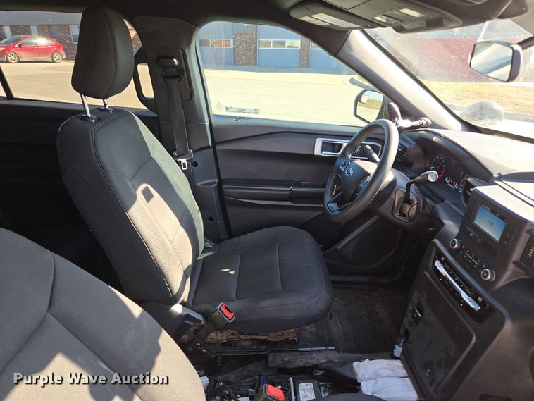 image for item EQ6809 2021 Ford  Explorer Police interceptor  SUV