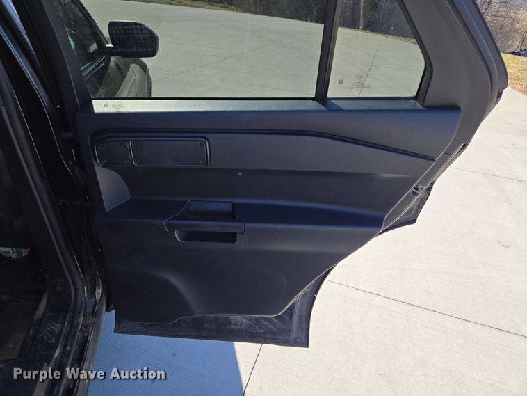 image for item EQ6809 2021 Ford  Explorer Police interceptor  SUV