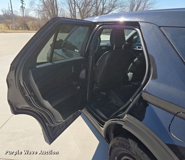 image for item EQ6809 2021 Ford  Explorer Police interceptor  SUV