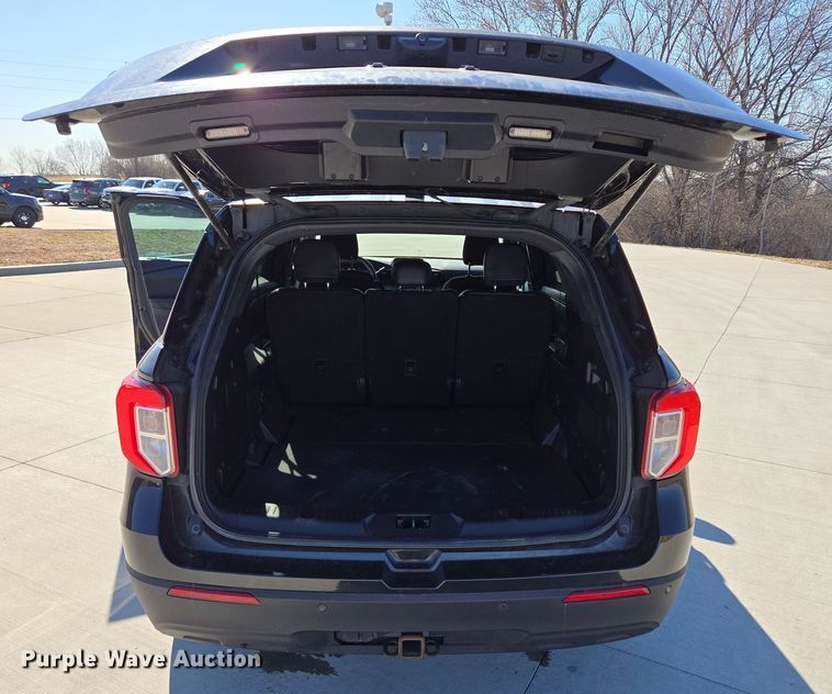 image for item EQ6809 2021 Ford  Explorer Police interceptor  SUV