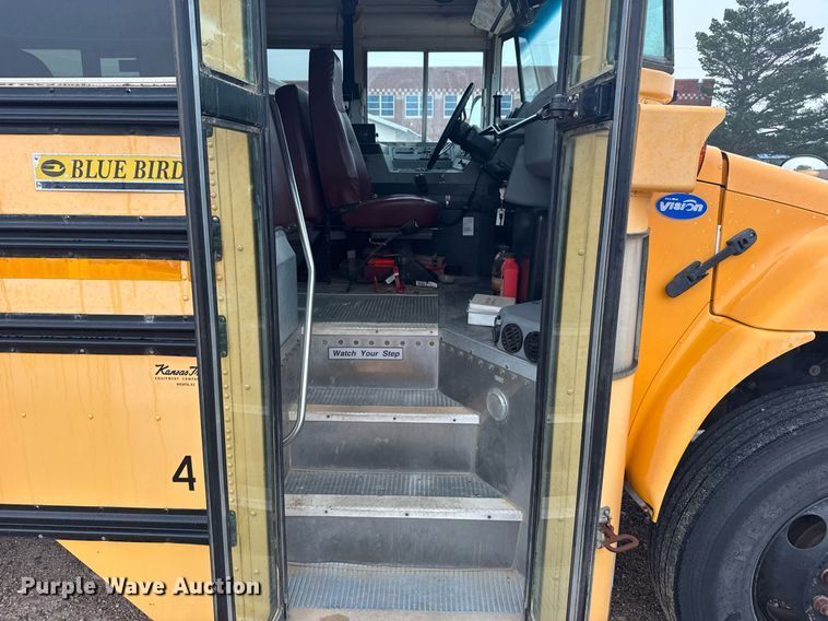 image for item ER2166 2006 Blue Bird Vision school bus