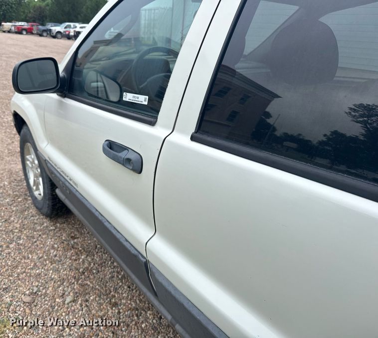 image for item ER2168 2003 Jeep Grand Cherokee Laredo SUV