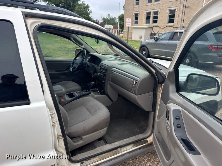 image for item ER2168 2003 Jeep Grand Cherokee Laredo SUV