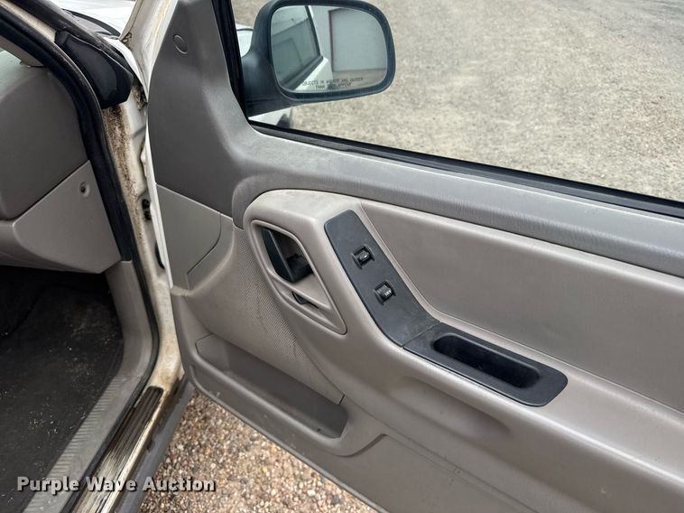 image for item ER2168 2003 Jeep Grand Cherokee Laredo SUV