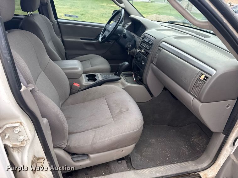 image for item ER2168 2003 Jeep Grand Cherokee Laredo SUV