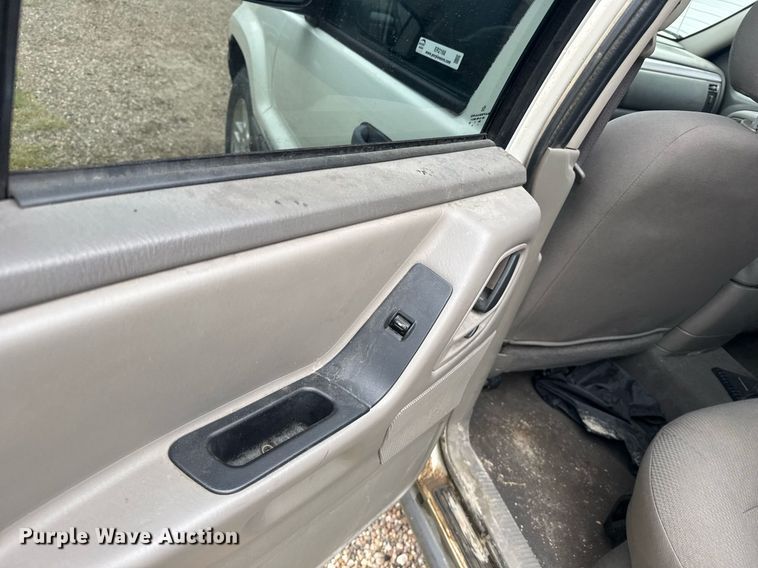 image for item ER2168 2003 Jeep Grand Cherokee Laredo SUV