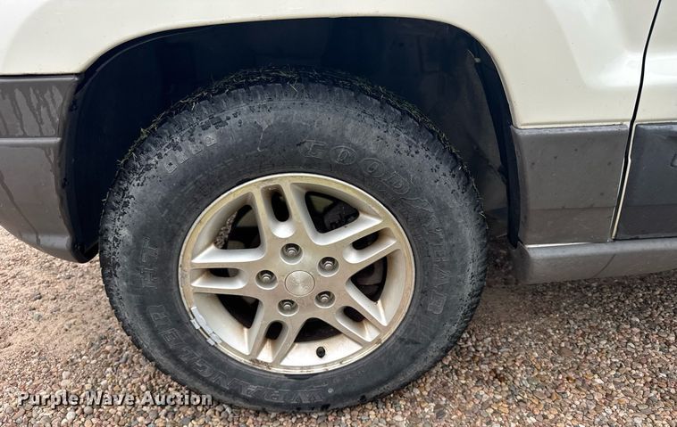 image for item ER2168 2003 Jeep Grand Cherokee Laredo SUV