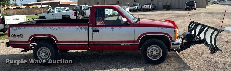 image for item ER2183 1990 GMC Sierra K1500 pickup truck